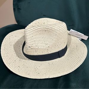 Packable straw hat